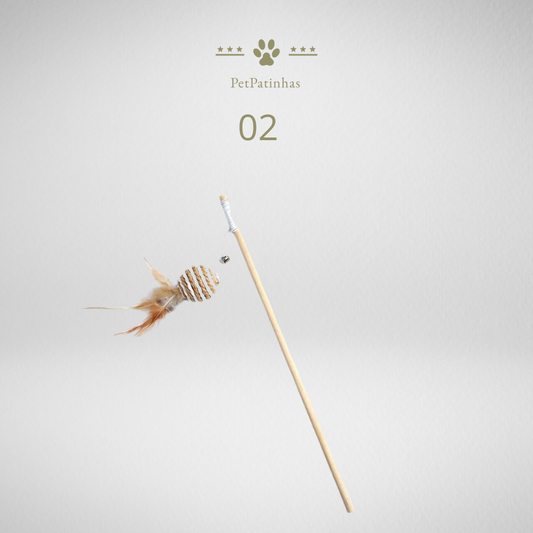 Baguette à plumes interactive pour chats